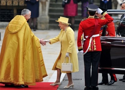 regina elisabetta vestito giallo matrimonio kate william