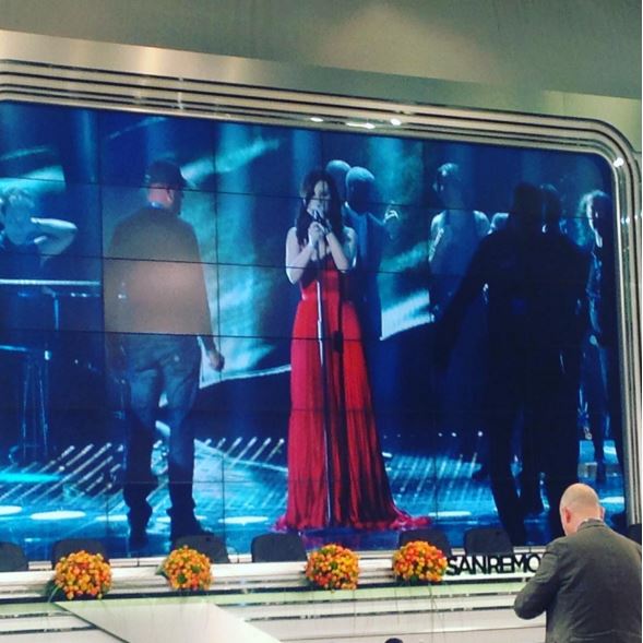 vestito pausini sanremo 2016